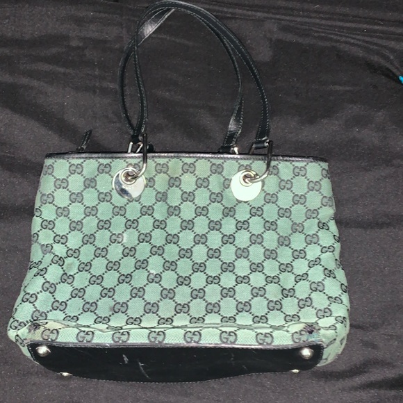 Gucci purse - Picture 1 of 6